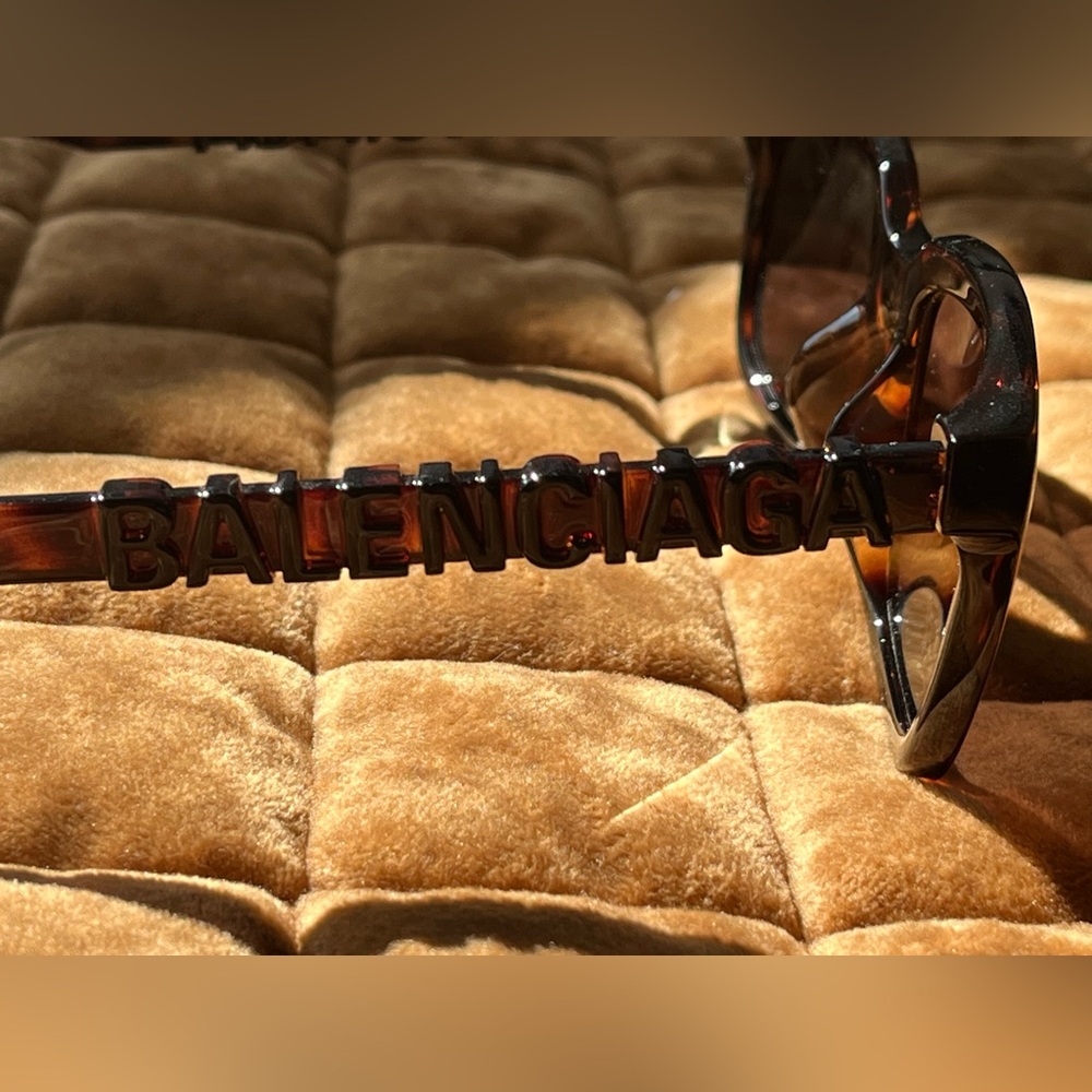 Balanenciaga 56mm Tortoise Shell Sunglasses - Picture 4 of 4